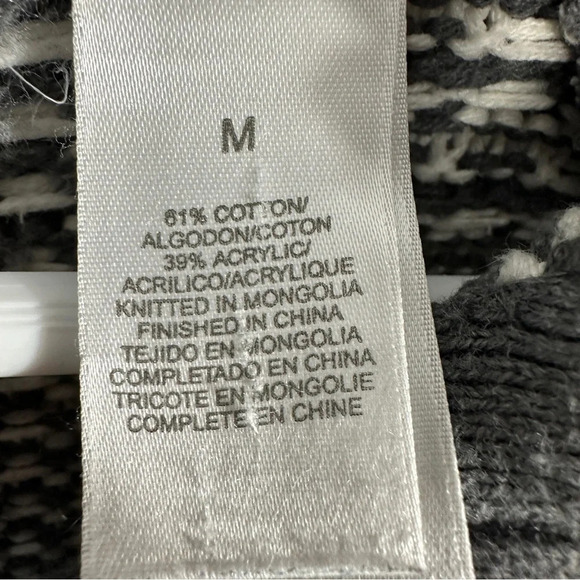 Liz Claiborne size M cotton blend sweater, gray/white. Great condition. - Picture 6 of 10